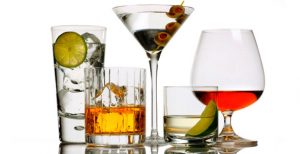El exceso de alcohol durante las fiestas es un factor importante a evitar